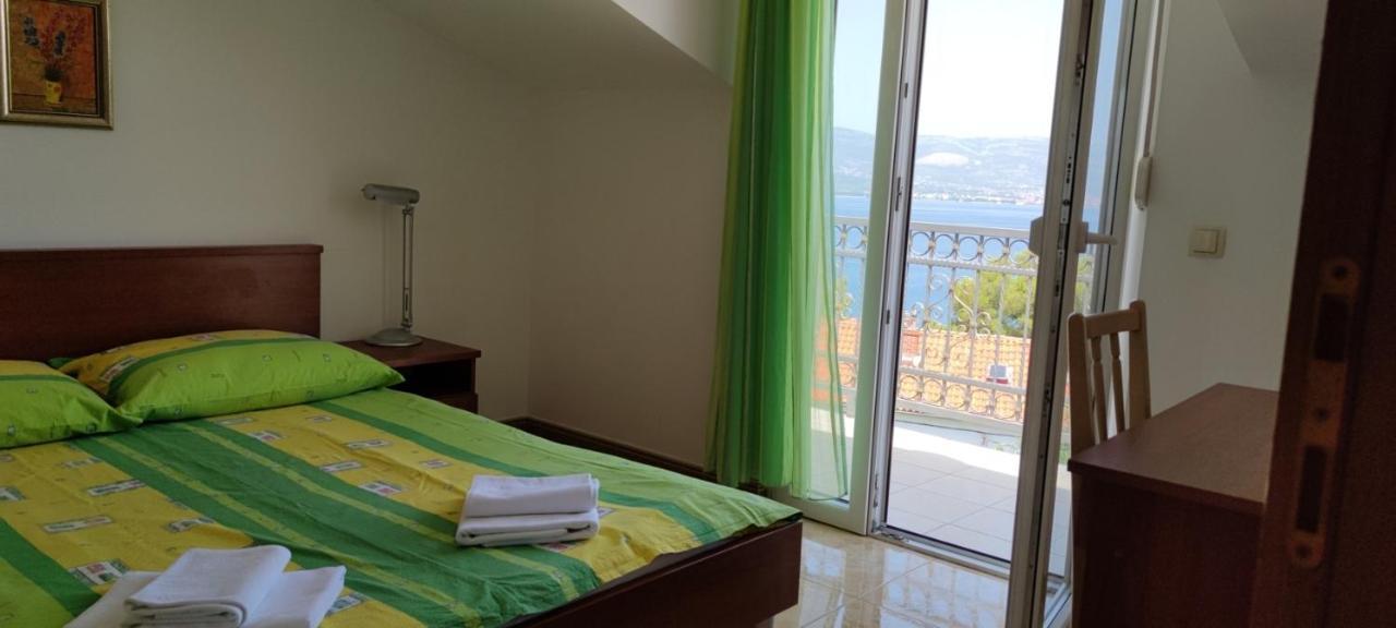 Apartments Sofija Слатине Экстерьер фото