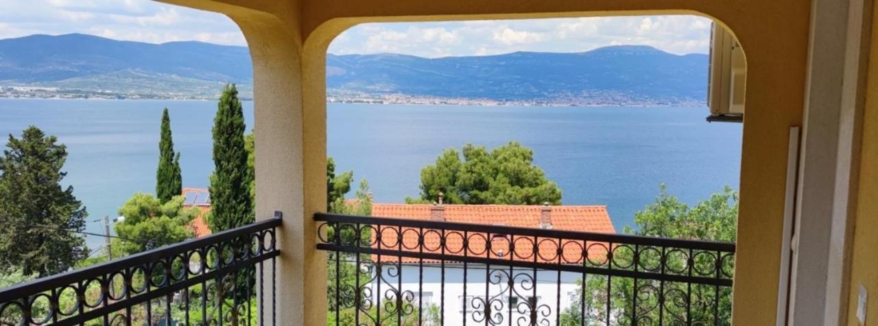 Apartments Sofija Слатине Экстерьер фото