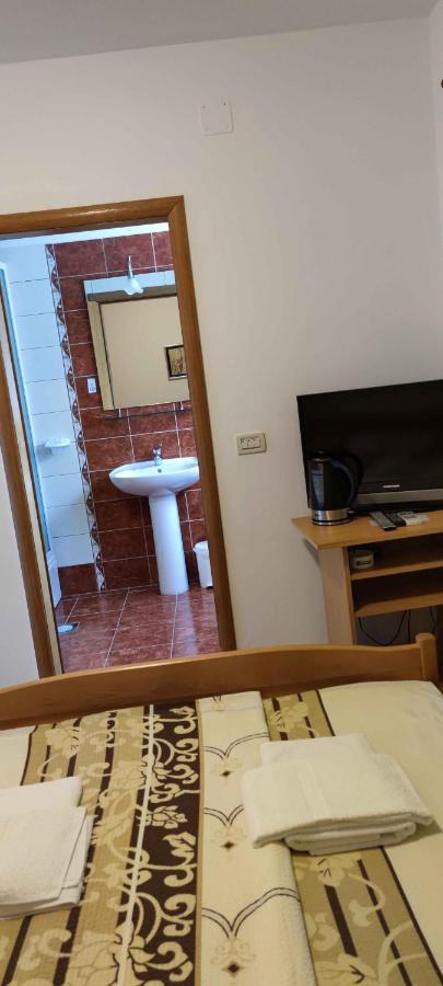 Apartments Sofija Слатине Экстерьер фото